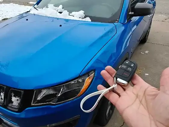 Jeep Compass car key replacement near Ouellette Avenue in Windsor Ontario N9A